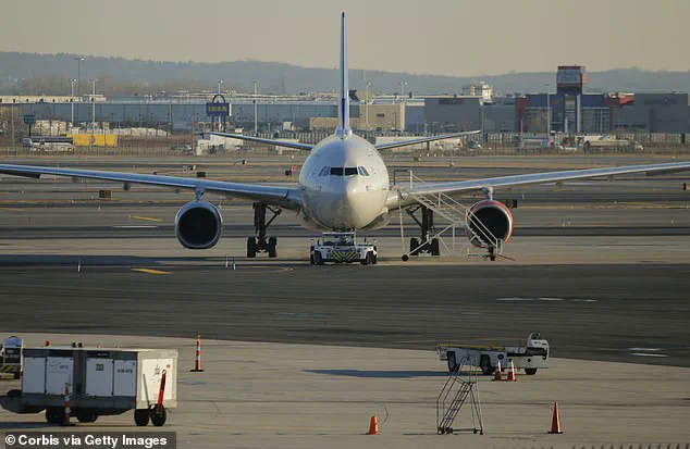 Fuel Leak Forces Flight Diversion, Highlighting the Role of Aviation Regulations in Ensuring Passenger Safety