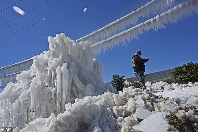Unprecedented Cold Snap Brings 40-Hour Winter Storm to Houston as East Coast Faces Heavy Snowfall and Life-Threatening Conditions