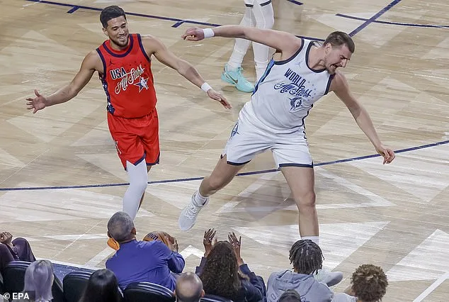 Former President Barack Obama Catches Loose Basketball During NBA All-Star Game in Unexpected Highlight