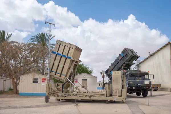Jordanian Air Defense Successfully Intercepts and Destroys 49 Iranian Missiles in Coordinated Attack