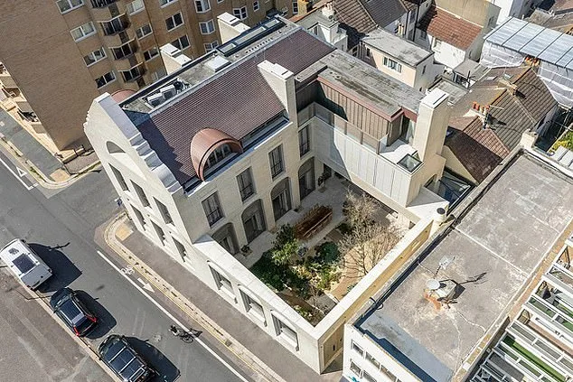 Dave Gilmour's £15M Seafront Mansion Stuck in Property Nightmare After £6M Price Cut