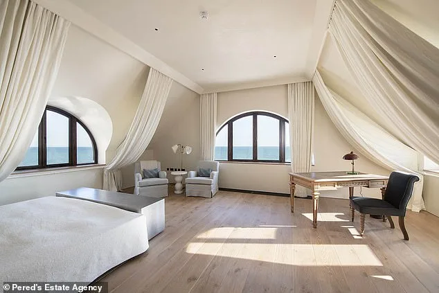 Dave Gilmour's £15M Seafront Mansion Stuck in Property Nightmare After £6M Price Cut