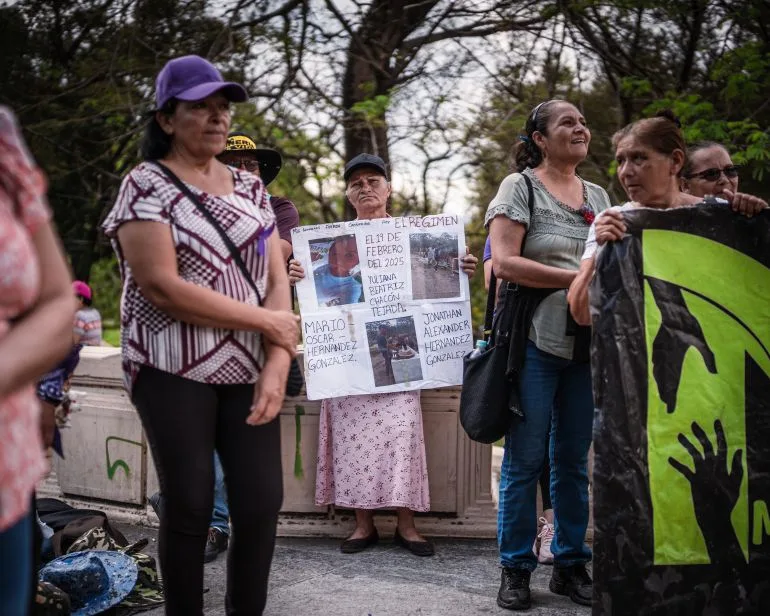 Pendant of Protection: El Salvador's Crisis Through a Family's Eyes