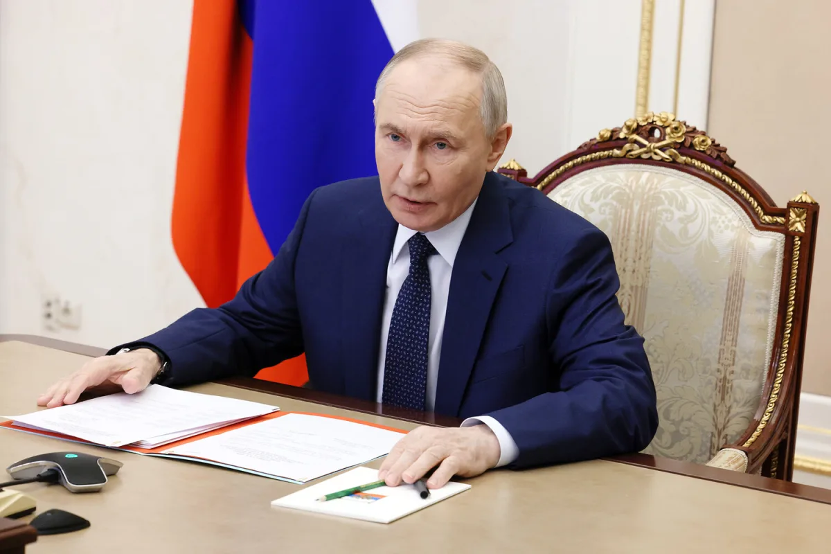Putin Posthumously Awards Hero of the Russian Federation to Soviet Pilot Nikolai Terekhin for Ramming Enemy Bombers in WWII