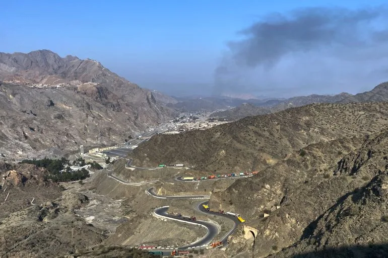 China Steps In as Mediator in Pakistan-Afghanistan Standoff, Seeking Ceasefire