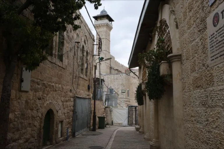 Suffocating Grip: Israeli Control Entrenches Occupation at Hebron's Ibrahimi Mosque
